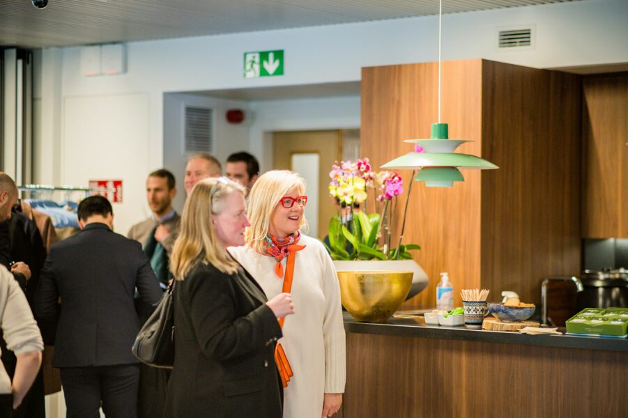 POSITIVE COMPETITION - MEETING