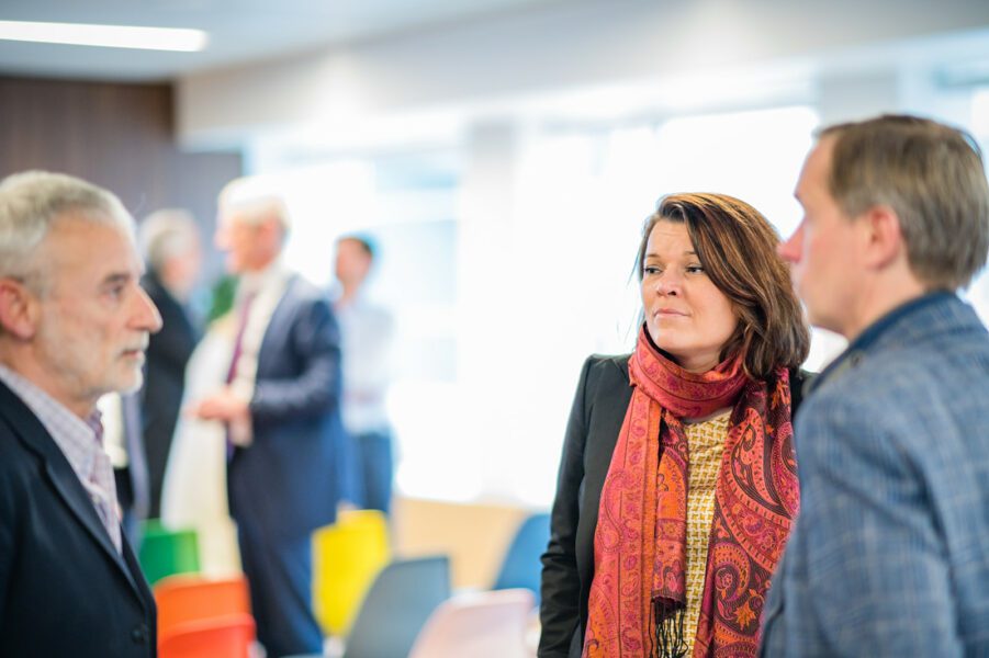 POSITIVE COMPETITION - MEETING