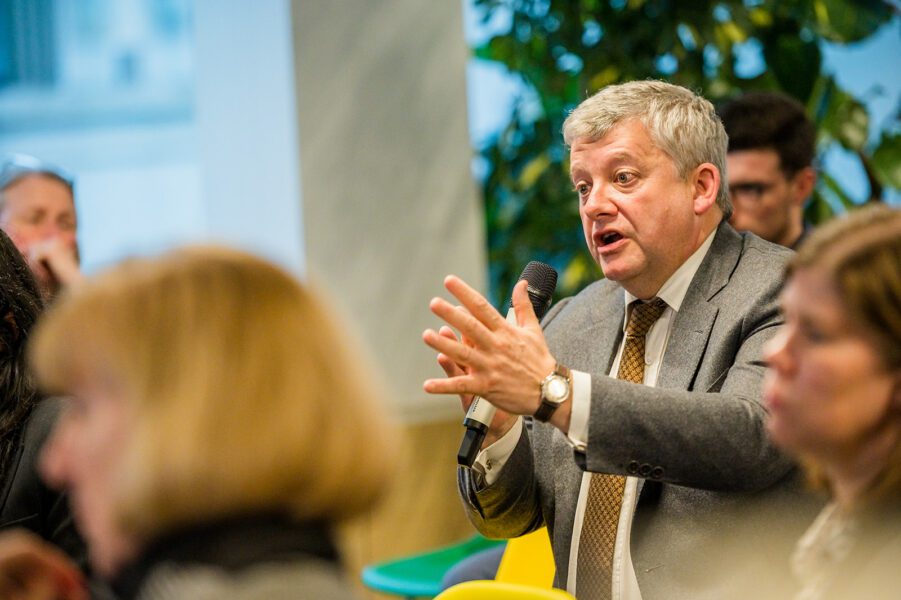 POSITIVE COMPETITION - MEETING