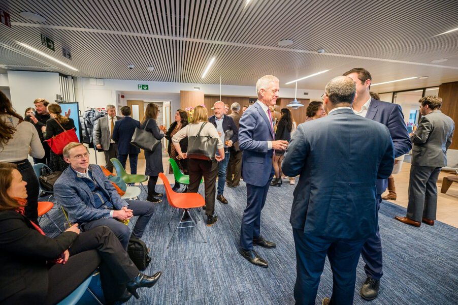 POSITIVE COMPETITION - MEETING