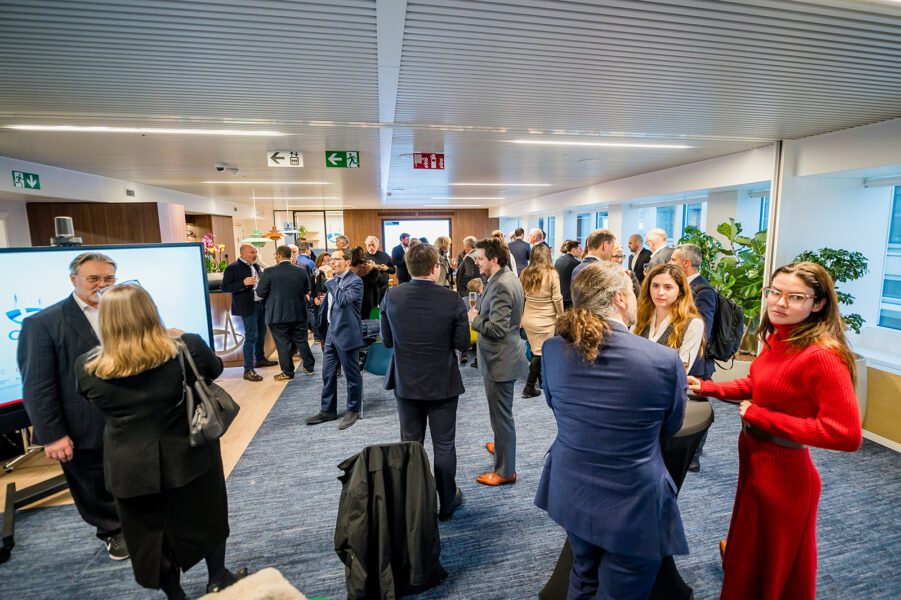 POSITIVE COMPETITION - MEETING