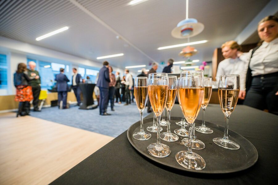 POSITIVE COMPETITION - MEETING